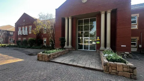 Waterford Office Park, Cnr Witkoppen & Waterford dr, Fourways
